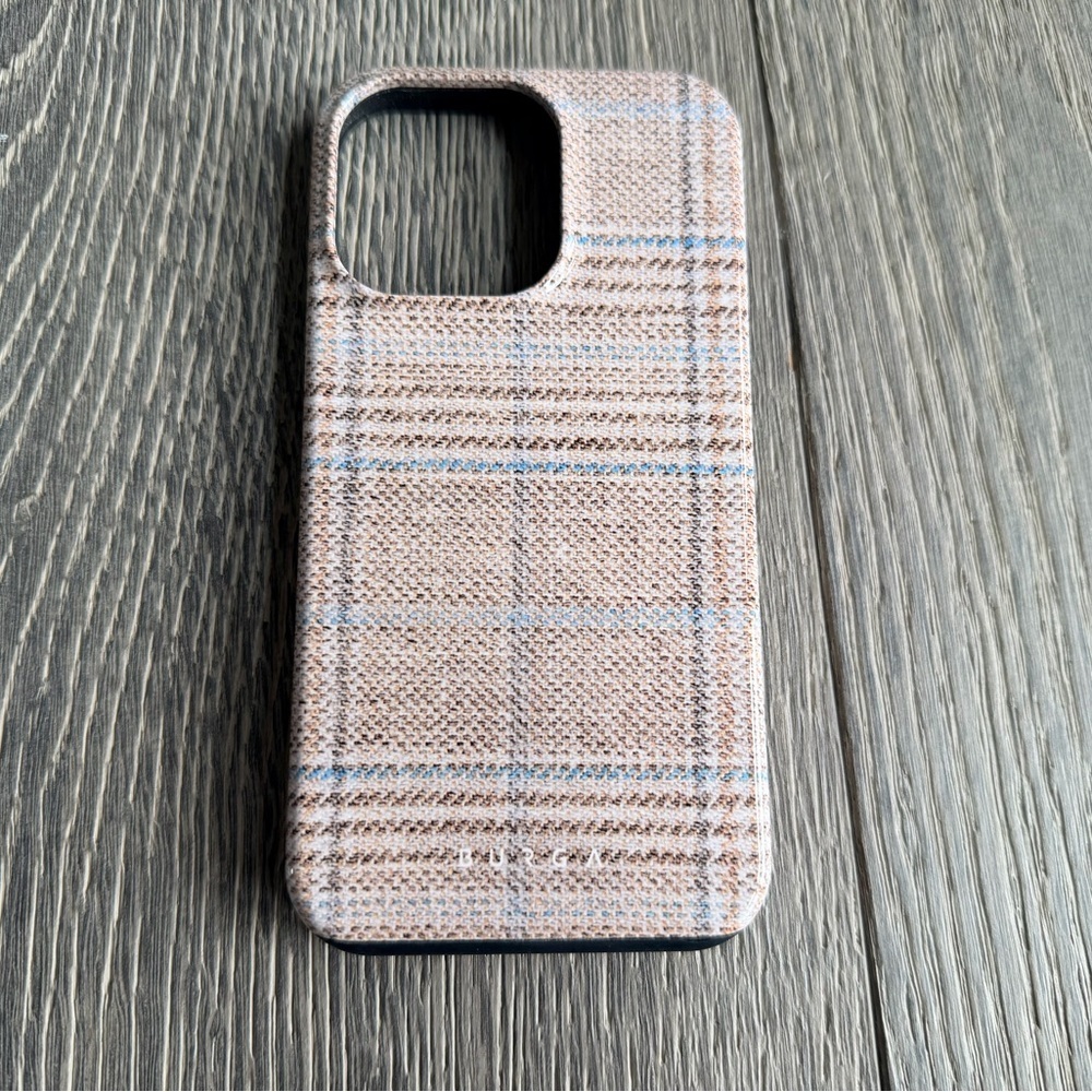 Burga Cosy Sweater iPhone 15 Pro Case